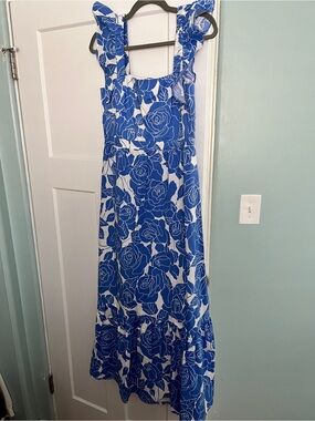 London Times Blue and White Floral Maxi Dress